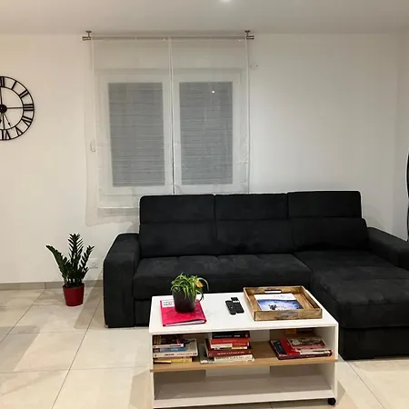 Du Thone Sejour Au Calme En Lisiere De Foret Holiday home *